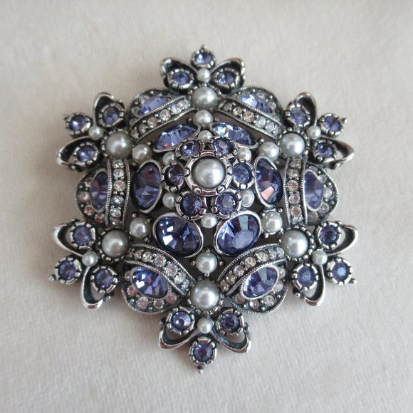 VTG JOAN RIVERS Faux Tanzanite, Pearls w/Rhinestones PIN BROOCH Silver Tone 2.5" - Picture 1 of 7